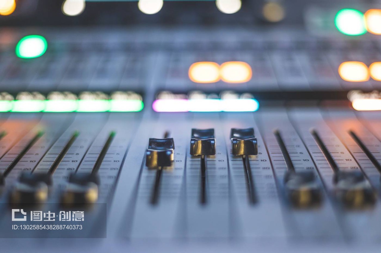 錄音室調(diào)音臺 專業(yè)音樂制作的核心利器
