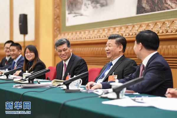 時(shí)尚阿姨美麗服裝(時(shí)尚阿婆圖片)