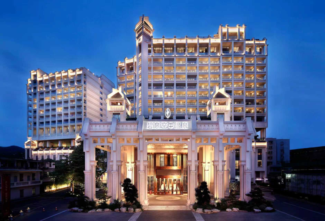 天天喝牛奶卻出現骨質疏松,可能缺乏其他營養素,或是骨骼基礎差