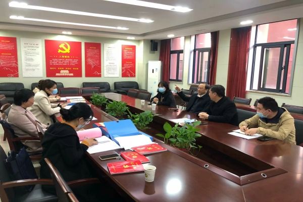 從信息平權到風險共擔:慧擇保險網與深藍保的服務升維競賽?