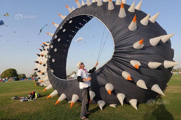 乳腺癌早期排查：若發現乳房有腫塊，乳房皮膚異常，找醫生看看