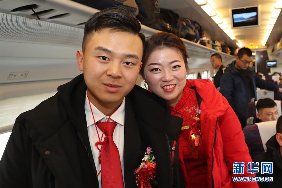 沿江高速XJ23合同段主線實現雙幅貫通